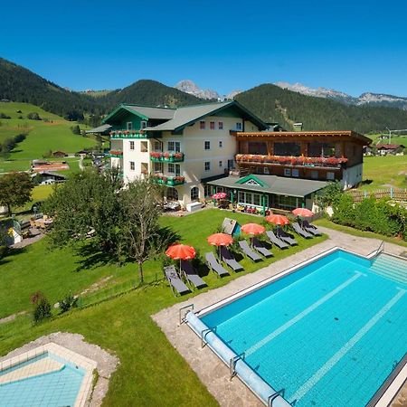 Wohlfuehlresort Und Feriengut Martinerhof Sankt Martin am Tennengebirge Bagian luar foto