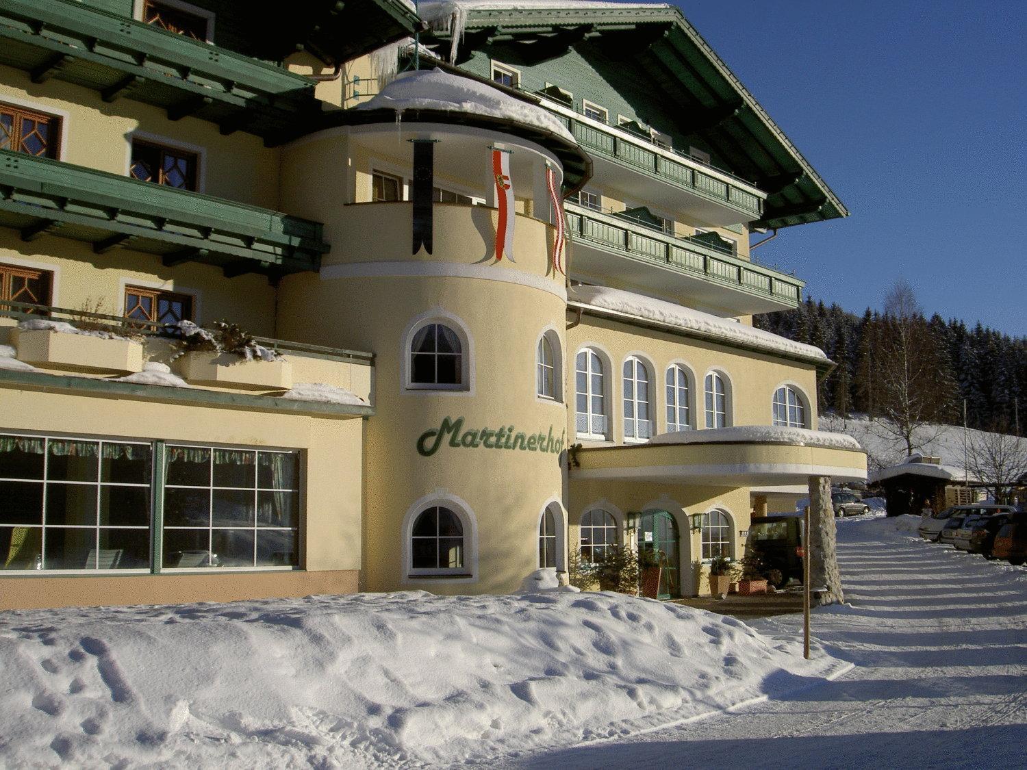 Wohlfuehlresort Und Feriengut Martinerhof Sankt Martin am Tennengebirge Bagian luar foto