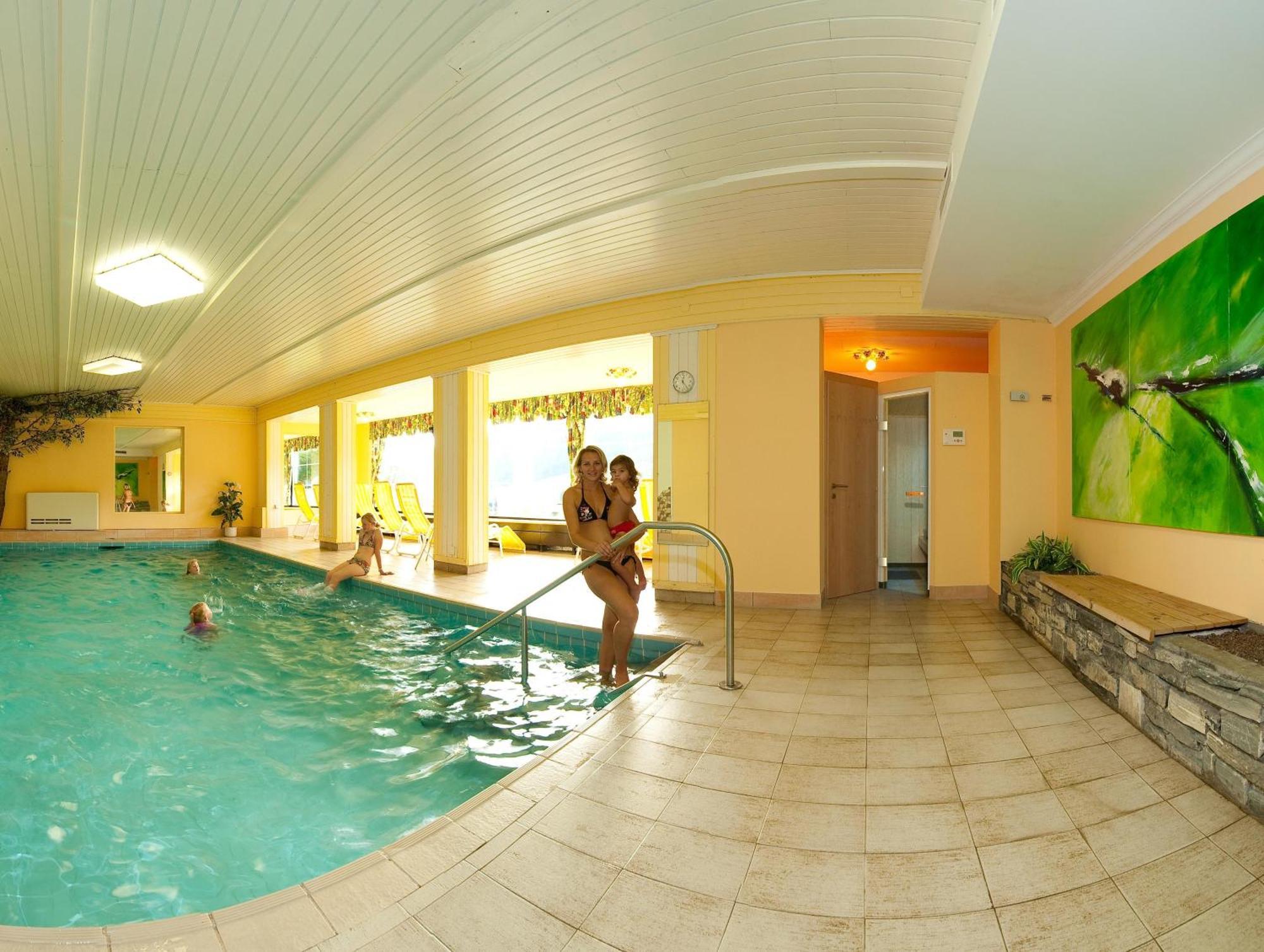 Wohlfuehlresort Und Feriengut Martinerhof Sankt Martin am Tennengebirge Bagian luar foto