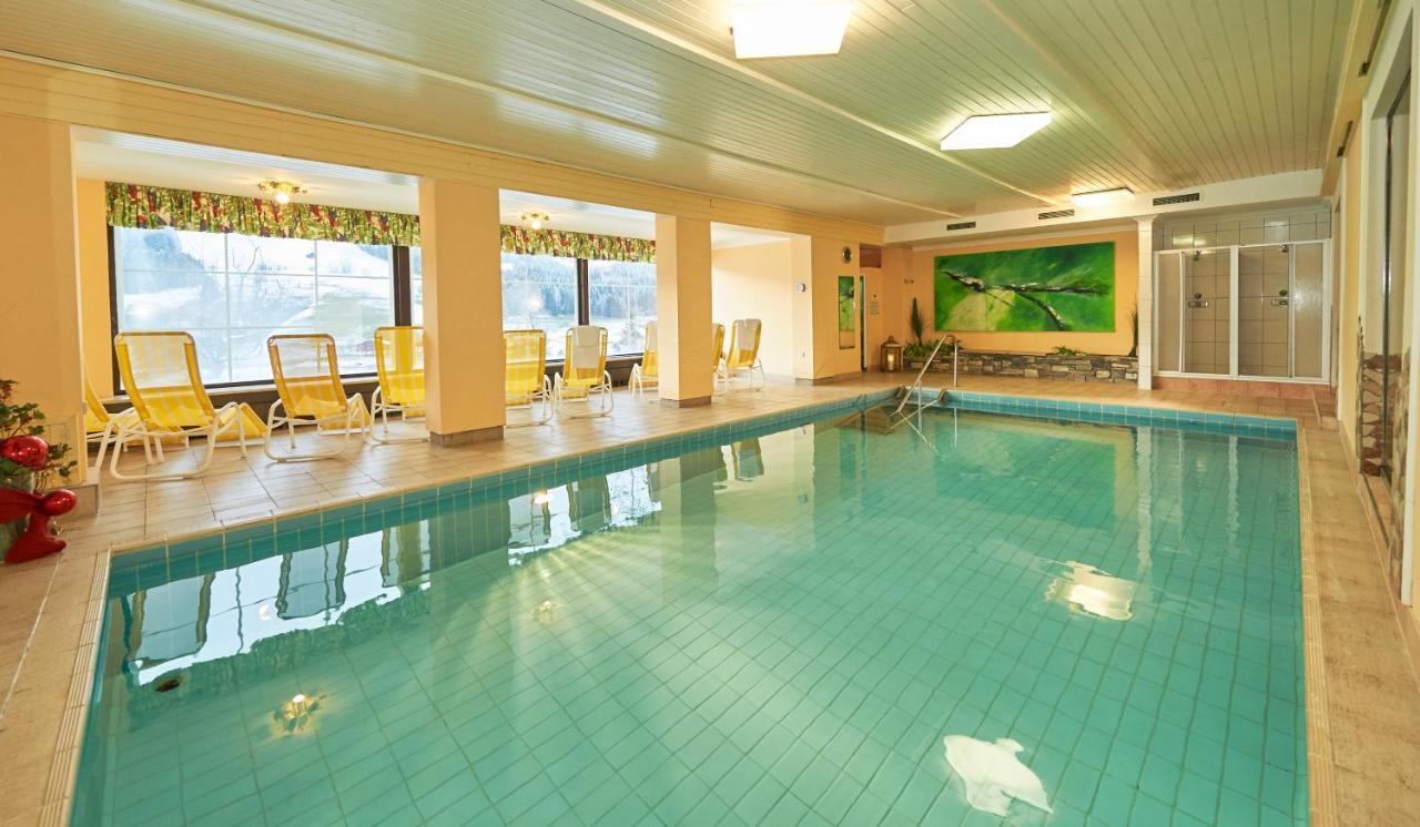 Wohlfuehlresort Und Feriengut Martinerhof Sankt Martin am Tennengebirge Bagian luar foto