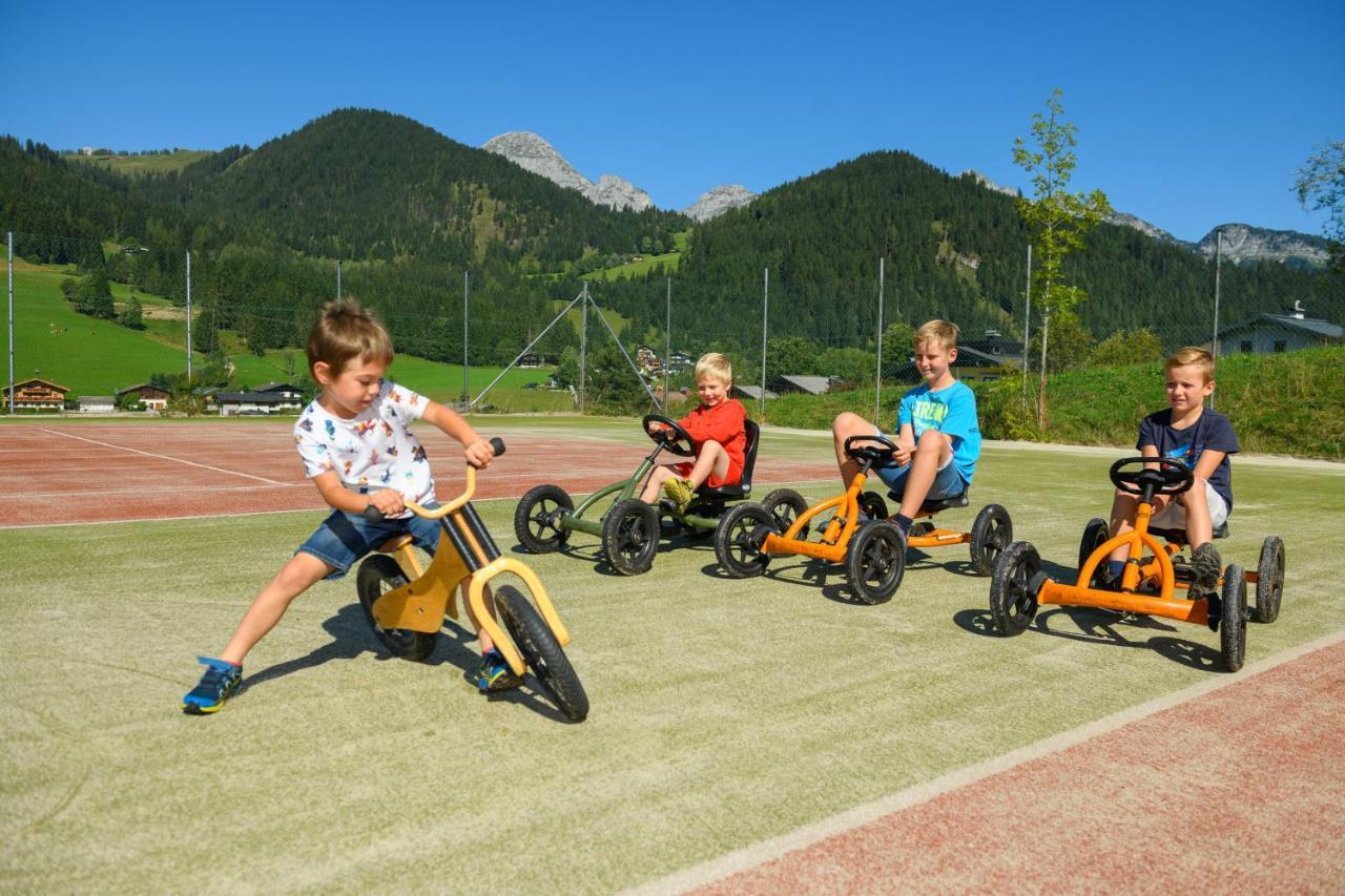 Wohlfuehlresort Und Feriengut Martinerhof Sankt Martin am Tennengebirge Bagian luar foto
