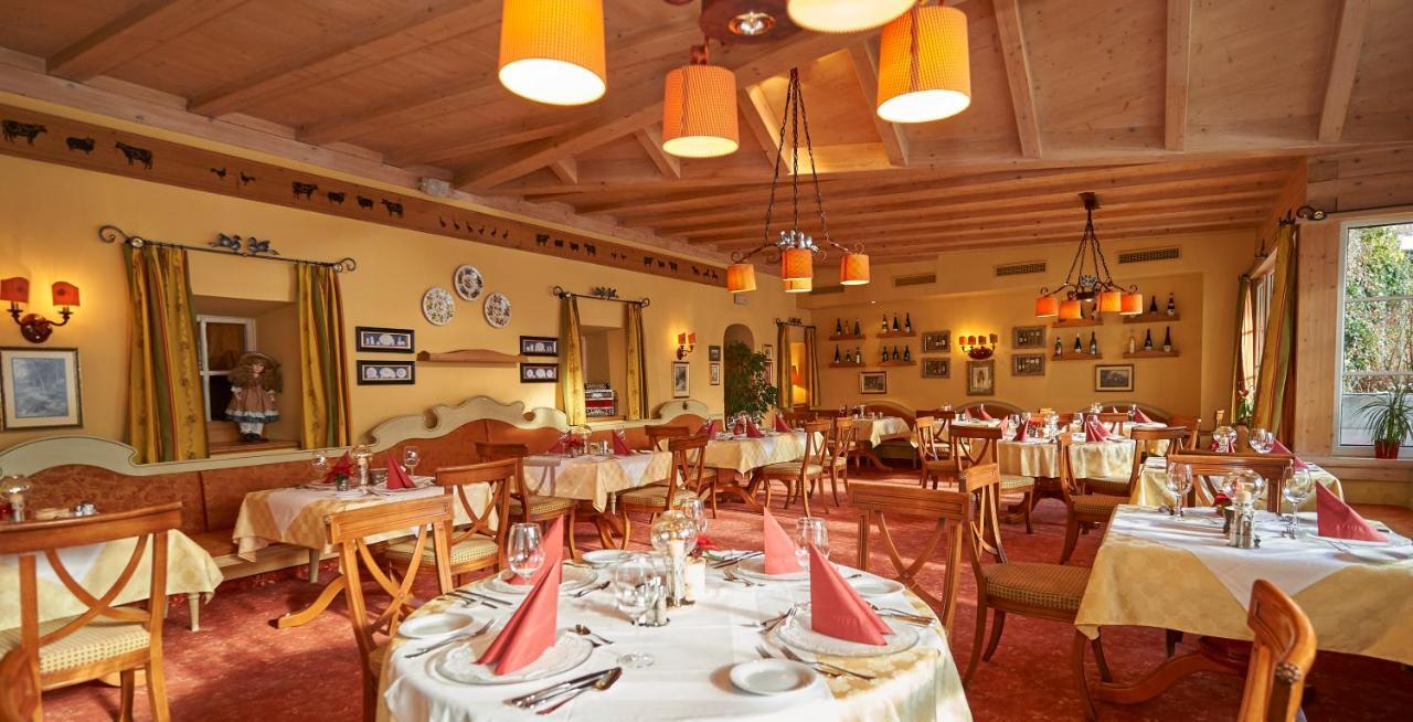 Wohlfuehlresort Und Feriengut Martinerhof Sankt Martin am Tennengebirge Bagian luar foto